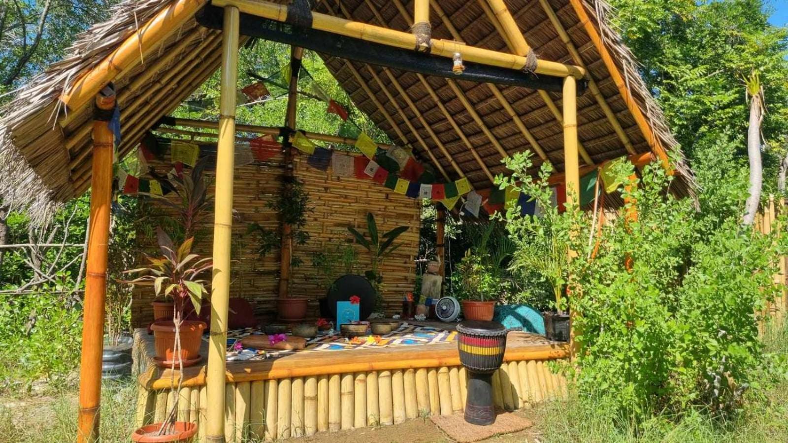 Uncle Hippie'S Dream Hostel Gili Meno Exterior photo
